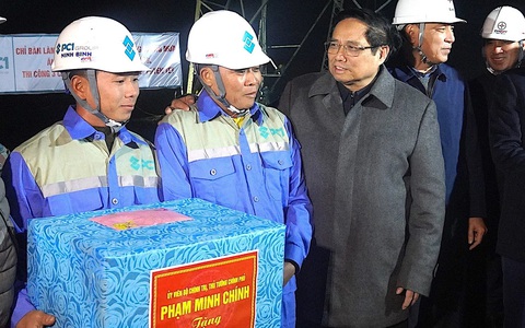 Sốt ruột tiến độ đường dây 500kV mạch 3, Thủ tướng 'truy' từng vướng mắc để tháo gỡ