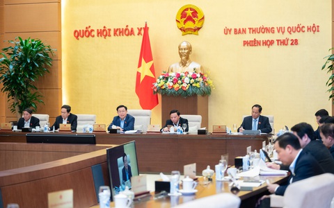 Ủy ban Thường vụ Quốc hội cho ý kiến về kỳ họp bất thường, xem xét nhân sự