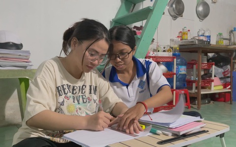 Hành trình không gục ngã của hai sinh viên ngành y Mỹ Phương, Ánh Tuyết