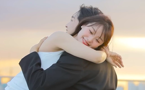 Lễ cưới của nữ diễn viên nổi tiếng Hàn Quốc và YouTuber ngồi xe lăn