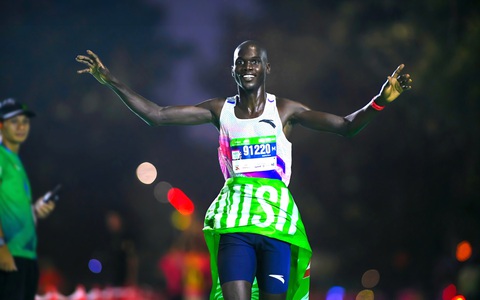 Các chân chạy Kenya thống trị đường đua VPIM 2024