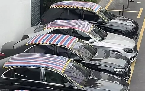 Loạt xe Mercedes-Benz phủ bạt: Maybach mới mua 10 ngày đã 'dột', mất giá gần 3 tỉ