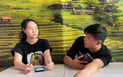 Chồng bị vợ bắt thóp khi dùng ám hiệu với bạn nhậu