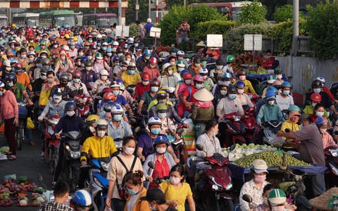 Người nhập cư vào TP.HCM giảm: Không buồn, mà đáng mừng!