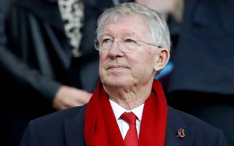 Man United bị chỉ trích vì phũ phàng với Sir Alex Ferguson
