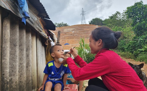 64 trụ điện xây dựng trái phép để bán điện làm nóng cuộc họp báo