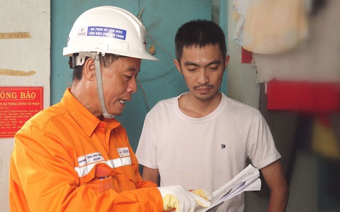 Tổng công ty Điện lực TP.HCM tuyên truyền giá điện mới cho người thuê nhà