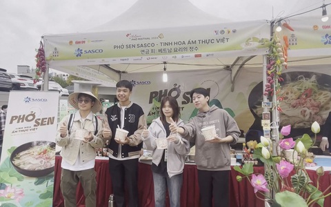 Đông đảo thực khách yêu thích phở Sen tại Vietnam Phở Festival 2024