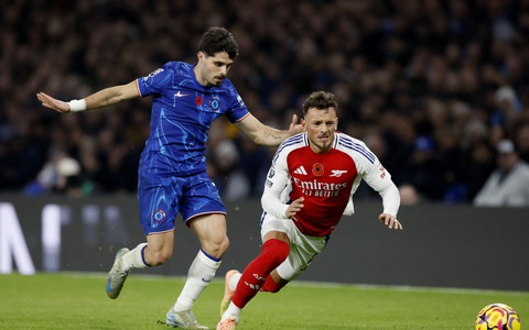 Hòa Chelsea, Arsenal vẫn chưa biết mùi chiến thắng
