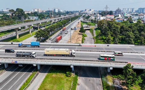 Vướng mặt bằng 14 năm, nhánh hầm dạ cầu vượt Trạm 2 dự án xa lộ Hà Nội vẫn chưa thông