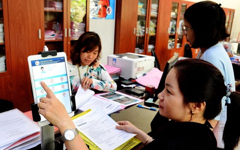 Người dân TP.HCM có thể ngồi nhà 'chấm điểm' cán bộ khi làm thủ tục hành chính