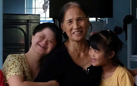 Tâm sự của 'người mẹ trẻ em da cam' ở trung tâm phải dừng hoạt động vì hết tiền