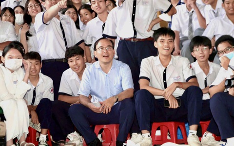 Bức thư của thầy hiệu trưởng: Khó khăn, áp lực nào cũng có cách vượt qua