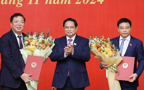 Thủ tướng mong hai tân bộ trưởng cùng 'đồng cam cộng khổ' với Chính phủ