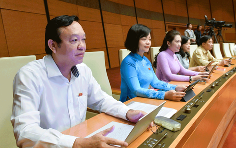Truyền hình trực tiếp: Quốc hội tiếp tục thảo luận về tình hình kinh tế - xã hội