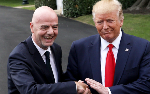 Chủ tịch FIFA Gianni Infantino chúc mừng ông Donald Trump đắc cử tổng thống Mỹ