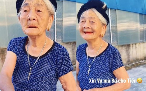 Thanh niên sung sướng khi được bà nội cho tiền