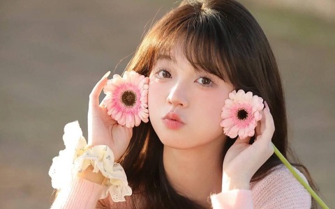 Loài hoa nào ở Việt Nam trong tên có 3 chữ 'N'?