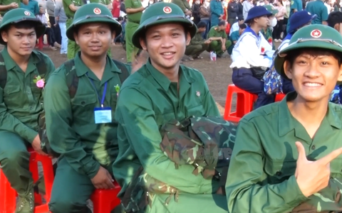 Vợ có bầu không nằm trong trường hợp được tạm hoãn hoặc miễn gọi nhập ngũ