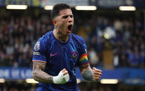 Chelsea thắng đậm Aston Villa, Tottenham hòa thất vọng Fulham