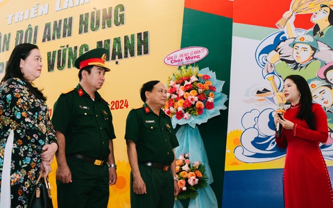 Triển lãm gần 400 tài liệu quý về Quân đội anh hùng - Quốc phòng vững mạnh