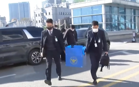 Cảnh sát Hàn Quốc bất ngờ khám xét văn phòng Tổng thống Yoon Suk Yeol