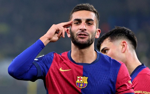 Arsenal thắng dễ, Barca vất vả hạ Dortmund ở Champions League