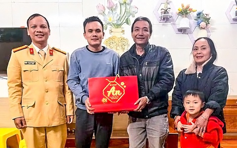 Tìm ra danh tính thanh niên cứu em nhỏ đạp xe đi vào điểm mù xe tải