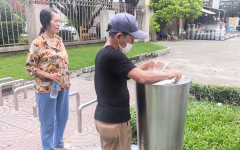 Lắp đặt nhiều trụ nước uống miễn phí ở trung tâm TP.HCM