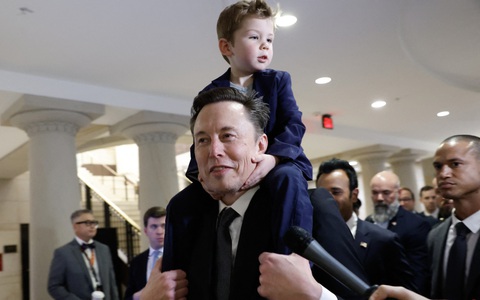 Phe Dân chủ 'tâm lý chiến' với ông Trump, gọi tỉ phú Elon Musk là tổng thống