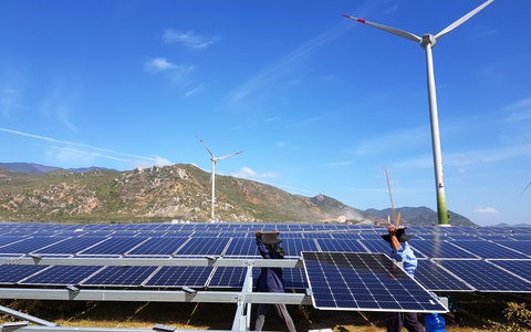 Hé lộ loạt ông lớn đầu tư điện tái tạo có nguy cơ bị thu hồi tiền mua bán điện
