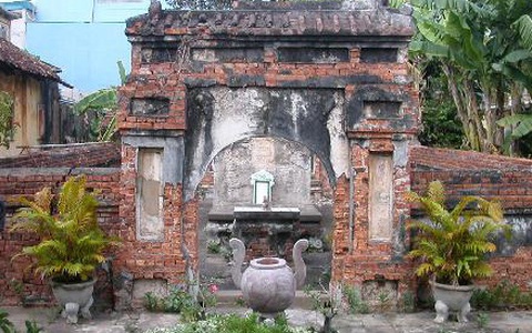 Di tích lò gốm Hưng Lợi xuống cấp, lăng Trương Tấn Bửu không cho tham quan?