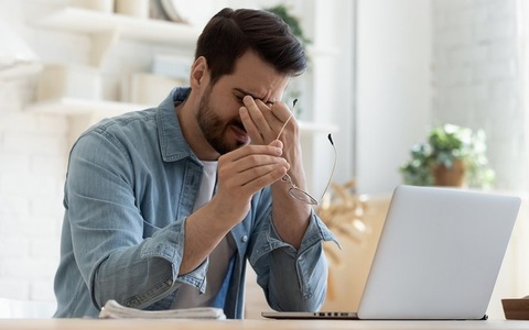 Tại sao lúc nào bạn cũng cảm thấy mệt mỏi dù ngủ đủ?