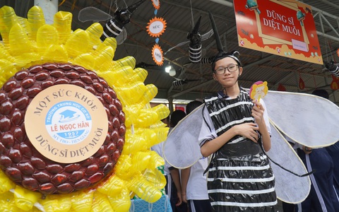 Học sinh hóa thân thành muỗi trong ngày hội khoa học
