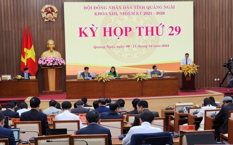 Hội đồng nhân dân tỉnh Quảng Ngãi chất vấn nhiều vấn đề quan trọng
