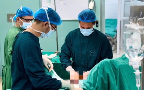 Từ vết ngứa nhỏ, người phụ nữ phải tháo bỏ ngón tay vì nhiễm trùng