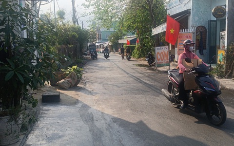 Nhiều tuyến đường Đà Nẵng nát như tương được sửa ngay trước Tết