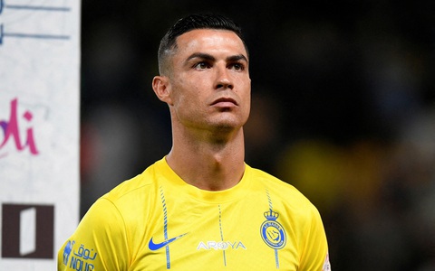 Ronaldo rút lui khỏi trận tái đấu Messi