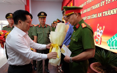 Thưởng nóng lực lượng phá án vụ cô gái mất tích 6 ngày