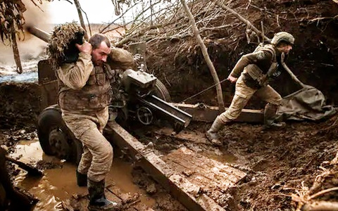 Nga công bố video binh sĩ Ukraine rút khỏi thành phố chiến lược ở Donetsk