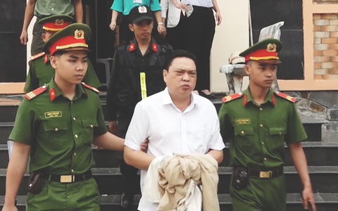 Khởi tố, bắt giam giám đốc văn phòng đăng ký đất đai tỉnh Hậu Giang