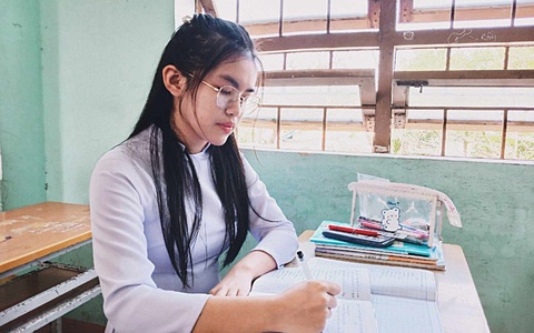 Ôn thi đánh giá năng lực từ... lớp 10
