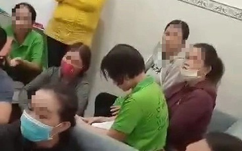 Công nhân vệ sinh đã khó khăn còn lo mất Tết vì công ty nợ lương