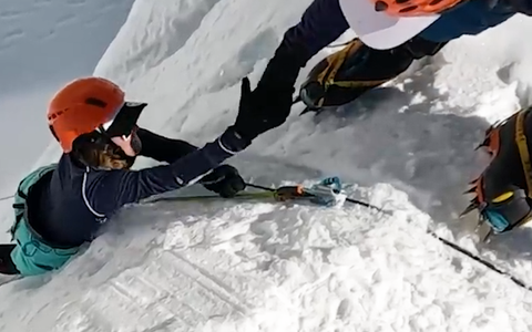 Phòng tình huống xấu, Nepal yêu cầu gắn chip cho người leo núi Everest