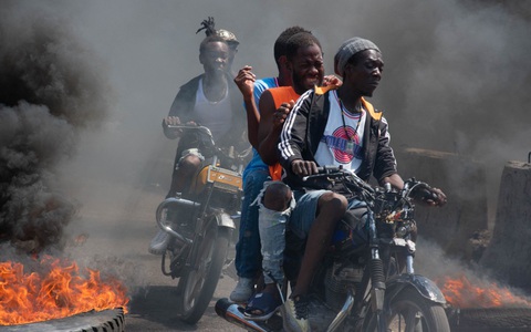 Haiti tràn ngập các băng nhóm vũ trang, ngân hàng trung ương bị tấn công