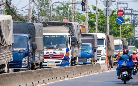 Hiện trạng đường Phan Văn Hớn, Nguyễn Văn Bứa ở Hóc Môn được đề xuất chi 6.000 tỉ mở rộng