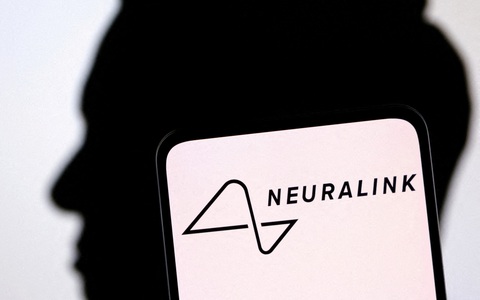 Người được cấy chip Neuralink vào não đã chơi cờ trên máy tính liên tục 8 giờ