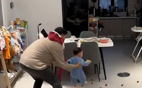 Chồng nhanh trí tạo hiện trường giả để đổ thừa cho con trai