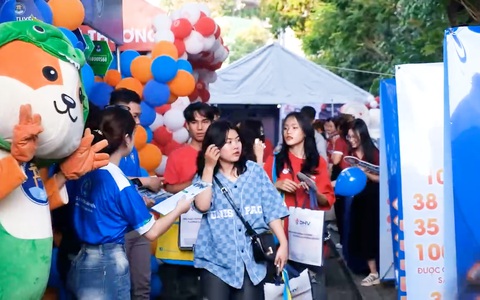 Ngày hội tư vấn tuyển sinh hướng nghiệp với số lượng gian hàng kỷ lục tại TP.HCM