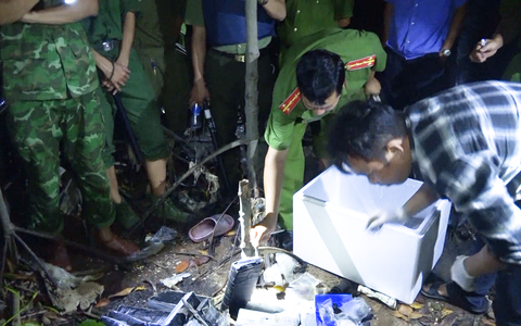 Liên tiếp phát hiện nhiều gói nghi ma túy trôi dạt vào bờ biển